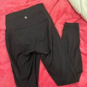 Lululemon wonder under leggings 28”